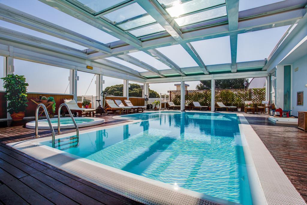 Aparthotel England Riccione Ngoại thất bức ảnh