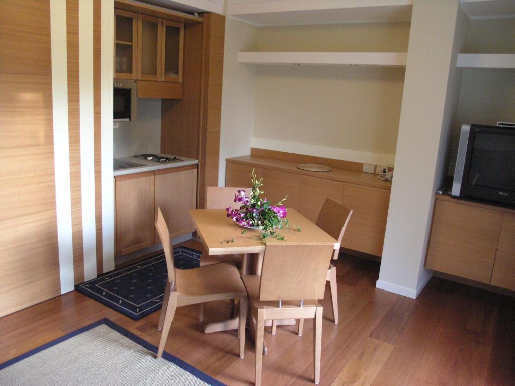 Aparthotel England Riccione Phòng bức ảnh