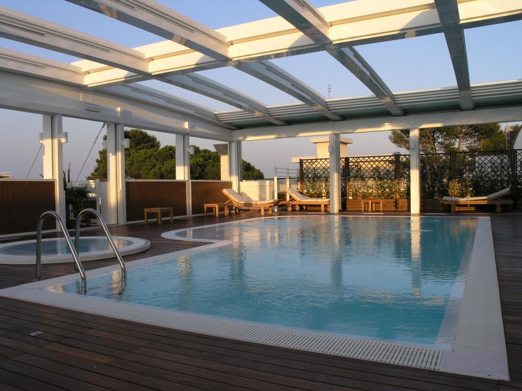 Aparthotel England Riccione Ngoại thất bức ảnh