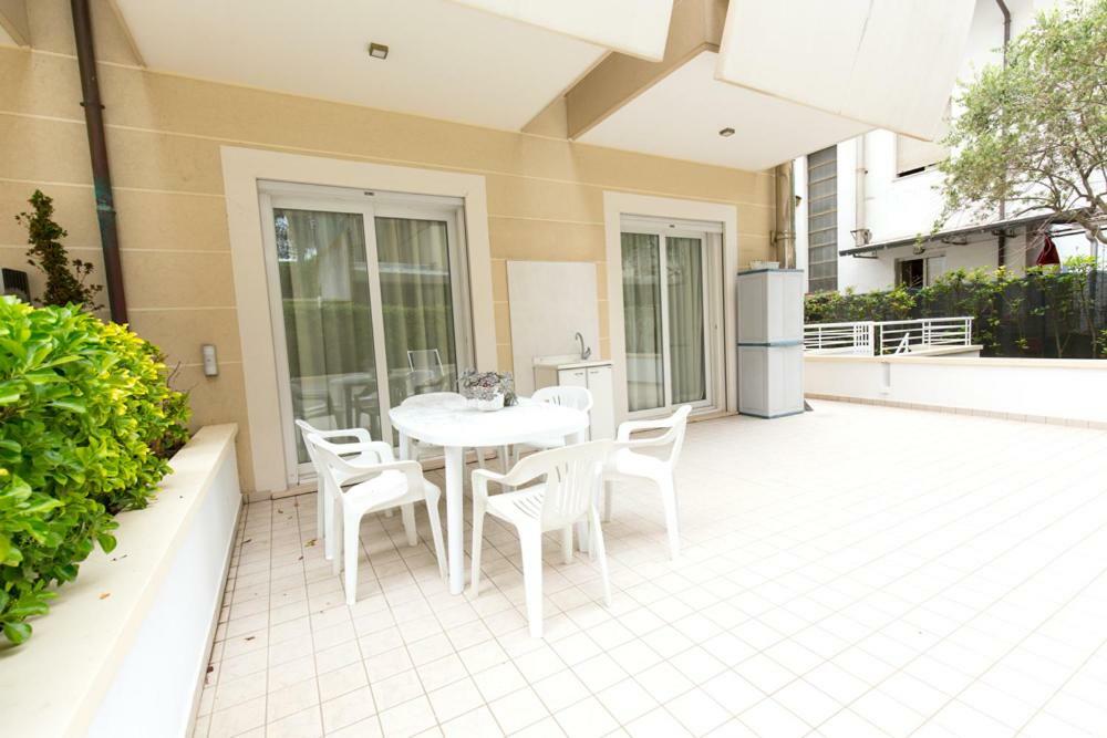 Aparthotel England Riccione Ngoại thất bức ảnh