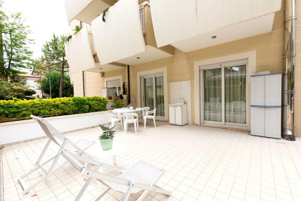Aparthotel England Riccione Ngoại thất bức ảnh